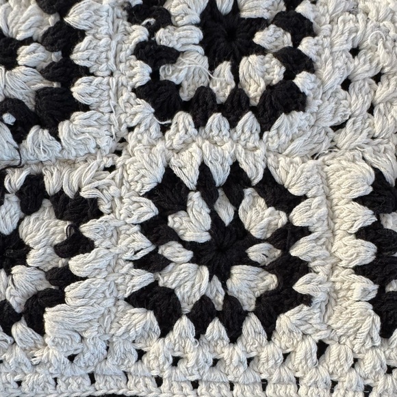 Rebellion Again Crocheted Tank Top - Picture 4 of 6